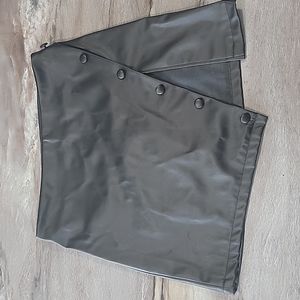 Size large pleather skirt